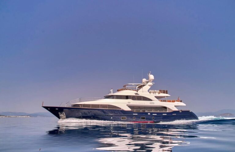 Luxury Superyacht OPTION B