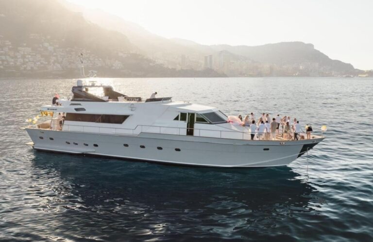 Luxury Superyacht ZAFFIRO