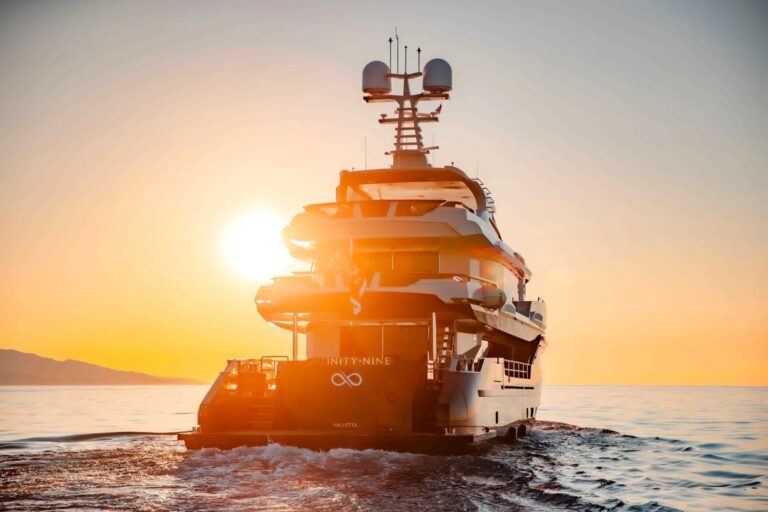 Luxury Yacht Infinity-Nine