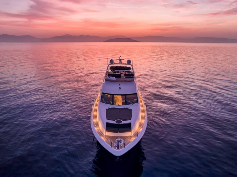 Luxury Yacht M FIVE