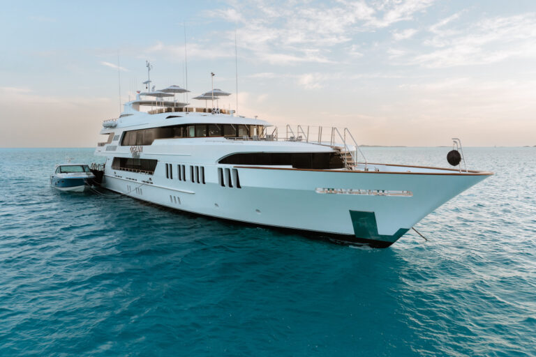 Luxury Charter Yacht OCEAN CLUB