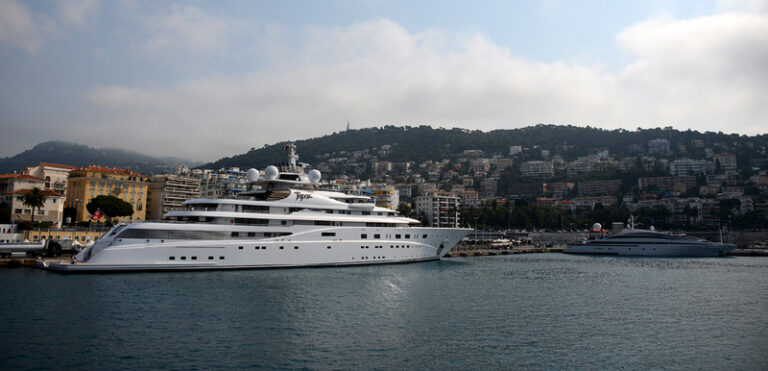 Luxury megayacht A+ (ex Topaz)