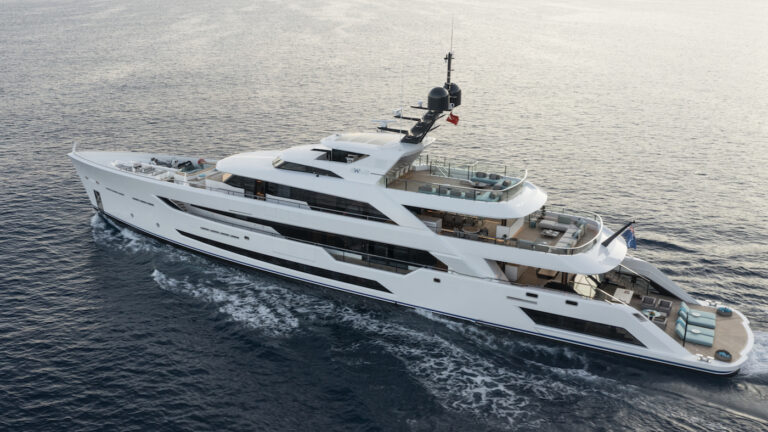 Luxury Motor Yacht AL WAAB
