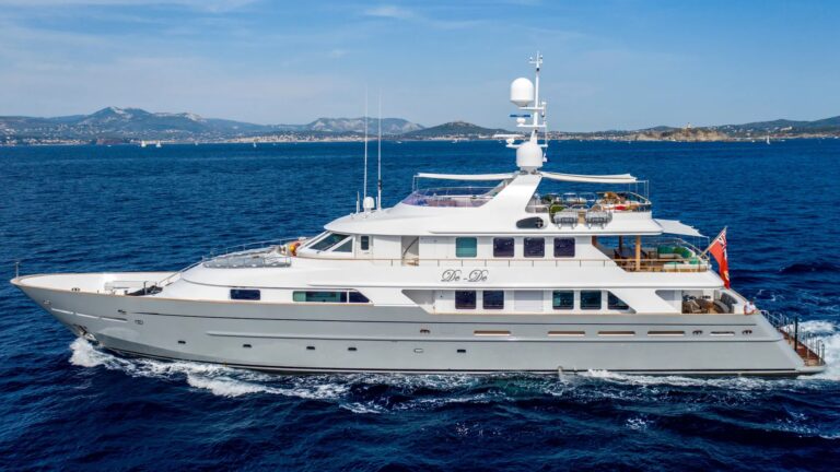 Luxury Motor Yacht DE DE