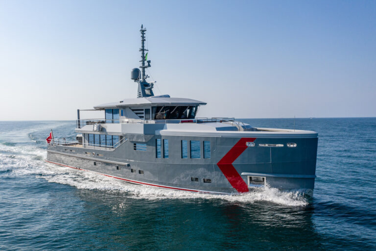 Luxury Motor Yacht K584