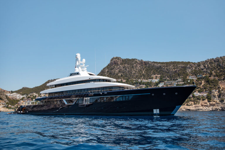 Luxury Motor Yacht LONIAN Built By Feadship