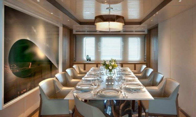 Luxury motor yacht ORIENT STAR - Formal dining