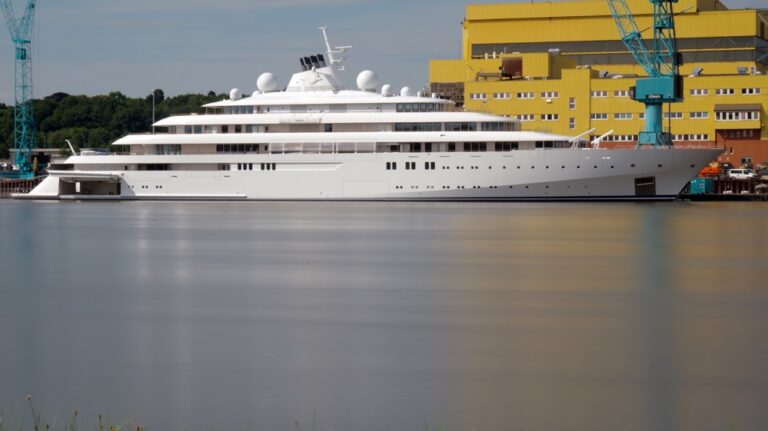 Luxury superyacht GOLDEN ODYSSEY nearing delivery at LURSSEN - Photo by DrDuu