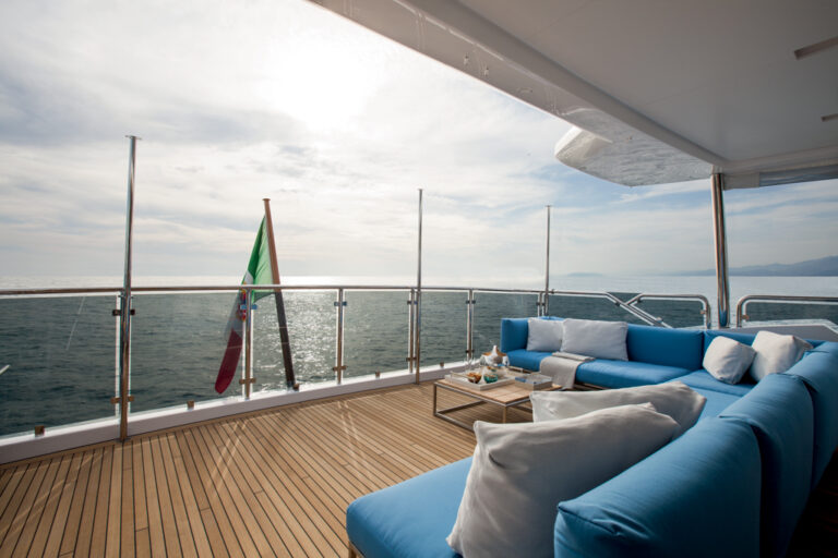 Luxury superyacht MY PARADIS