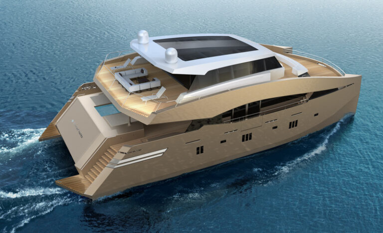 Luxury yacht 90 Sunreef Power - view from above