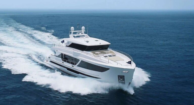 Luxury Yacht AQUA LIFE