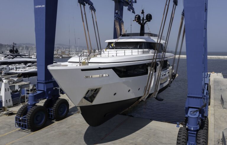 Luxury Yacht AYSHE