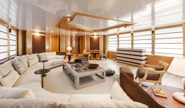 Luxury yacht Amore Mio 2 - Saloon-001