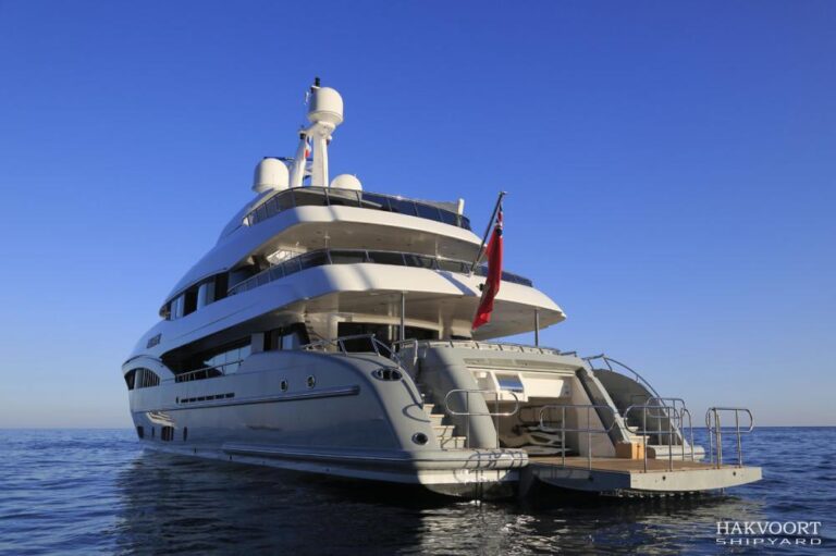 Luxury yacht Apostrophe