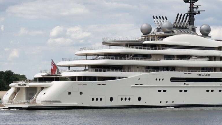 Luxury Yacht BLUE