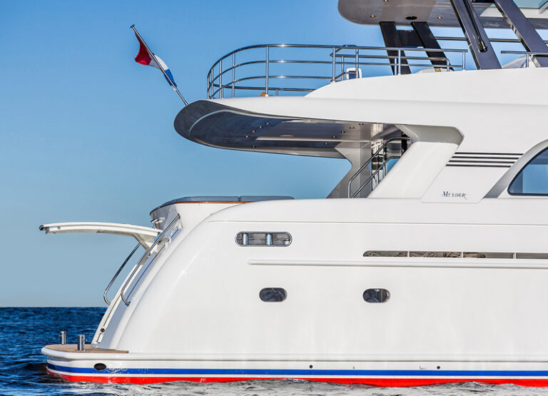 Luxury yacht Boonooroo II - Hatch-001
