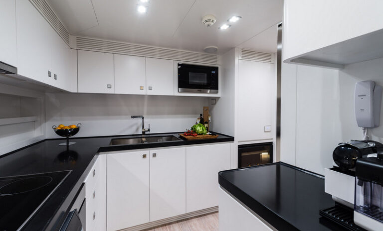 Luxury yacht Ecrider - Galley