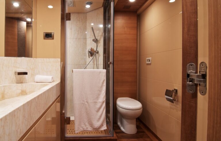 Luxury yacht Electra - VIP cabins bathroom-001