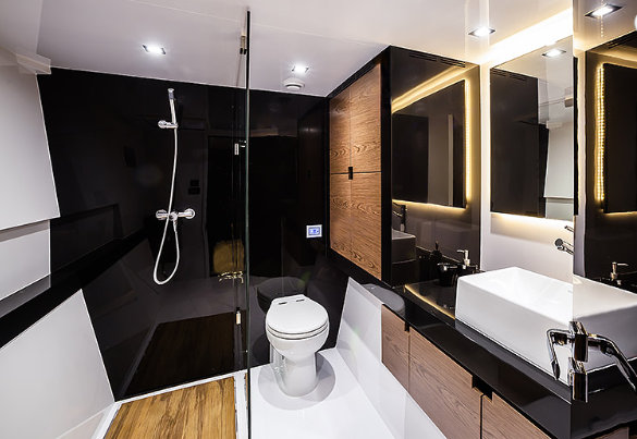 Luxury yacht GRACE - Bathroom