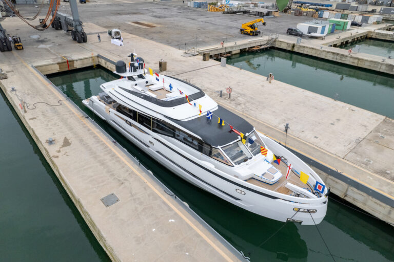 EXTRA Yachts