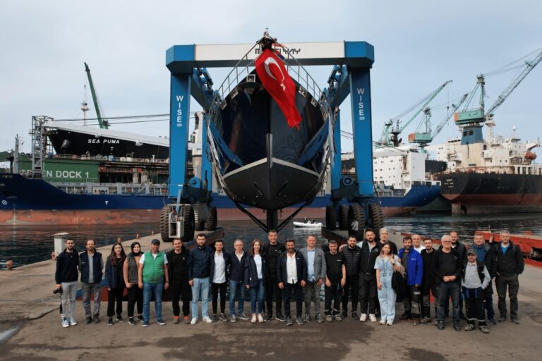 Luxury Yacht LEGATO Launches