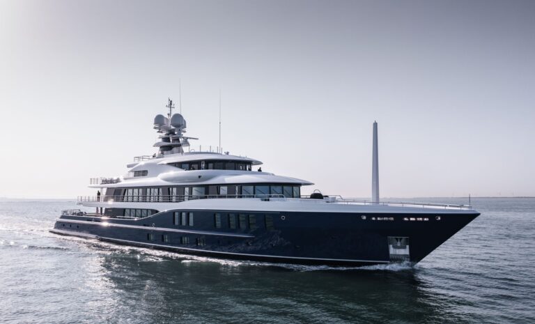 Luxury Yacht M&EM
