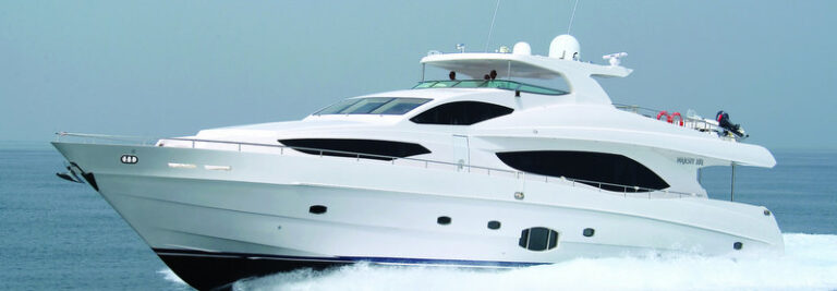 Luxury yacht Majesty 101