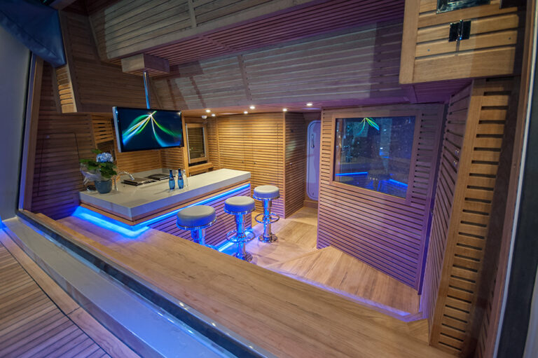 Luxury yacht Mars - Bar
