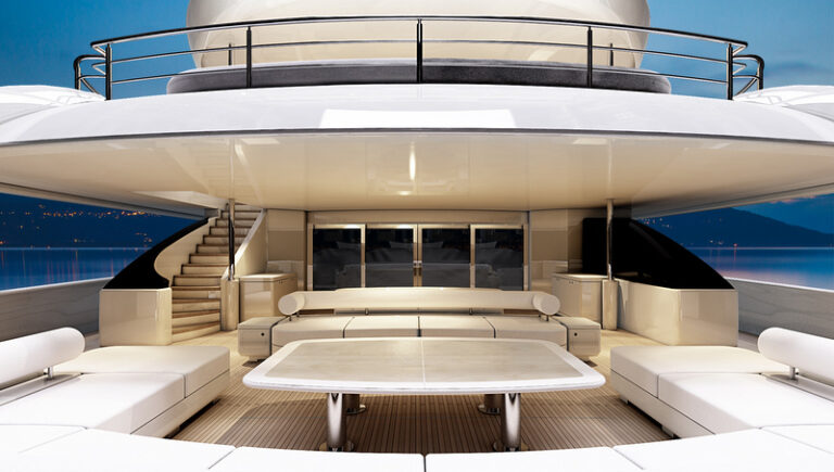 Luxury yacht OPari3 - Main Deck