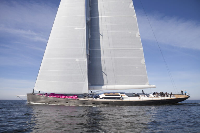 Luxury Yacht PINK GIN VI - White Sails
