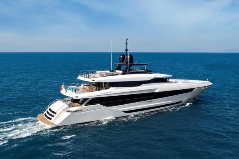 Luxury Yacht PROJECT COMO