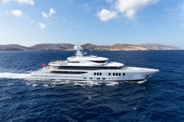 Luxury Yacht Project Shadow