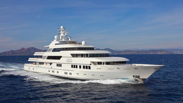 Luxury Yacht SAINT NICOLAS