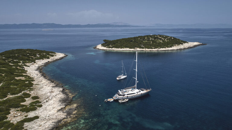 Luxury Yacht SAN LIMI