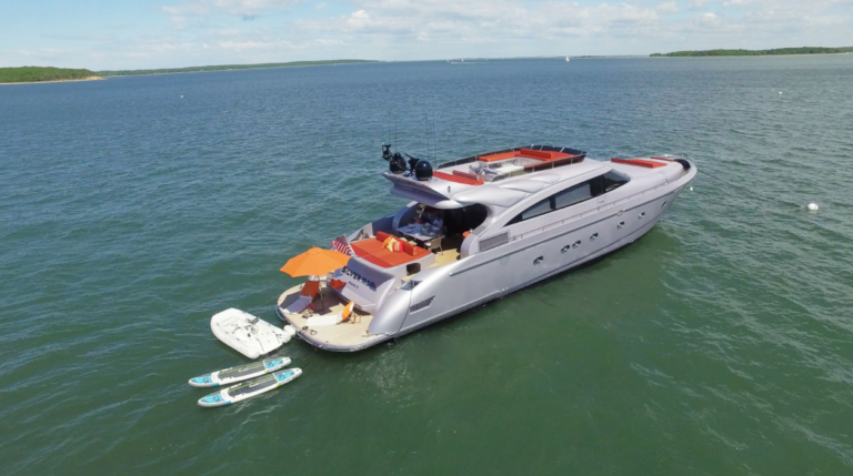 Luxury Yacht SILVER MAMA (ex Evazione)