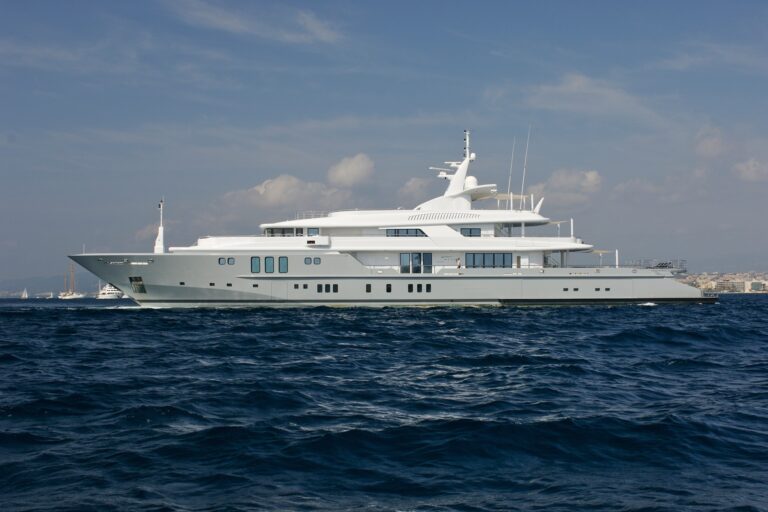 73M CUSTOM SUPERYACHT