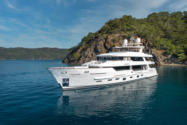 Luxury Yacht SUNRISE