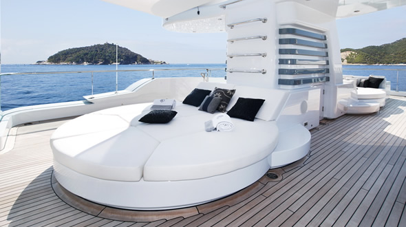 Luxury yacht Talisman C Exterior