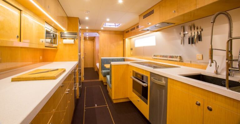 Luxury yacht WindQuest - Galley