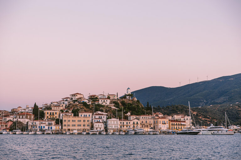 Luxuy Yachts In Greece