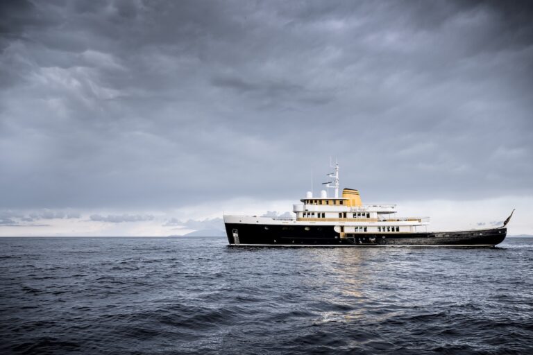 55M CLASSIC EXPLORER SUPERYACHT