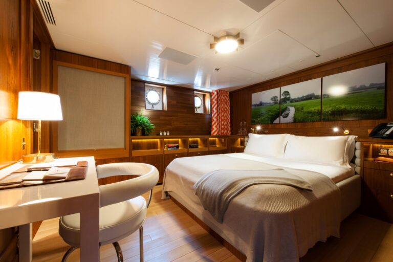 Double Cabin