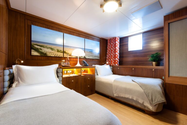 Twin Cabin