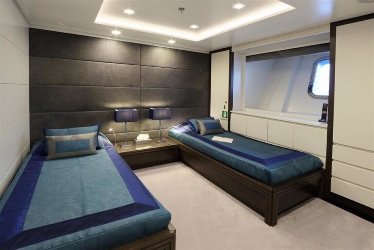 Twin Cabin