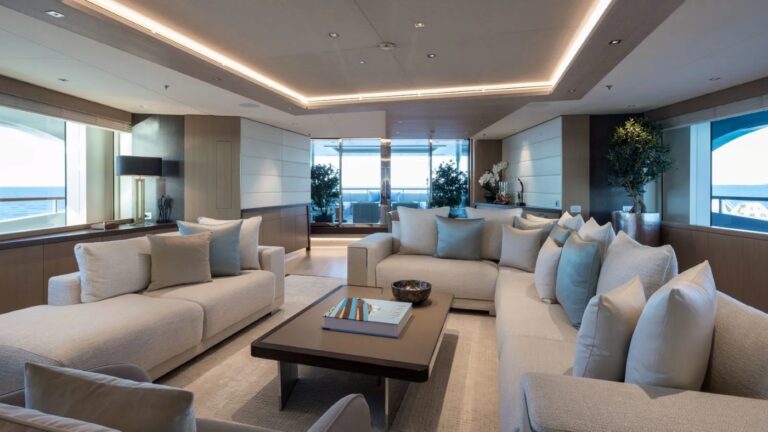 Salon Area