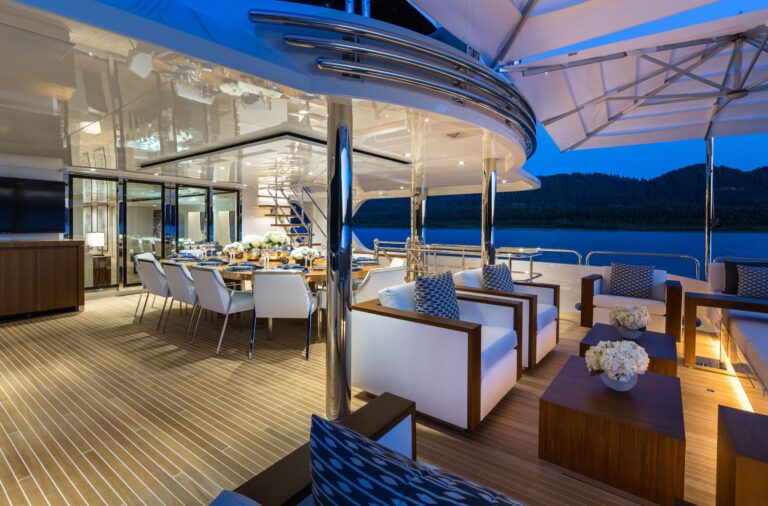 Bridge Deck Dining