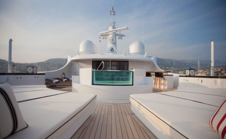 Exterior Sunbathing Area