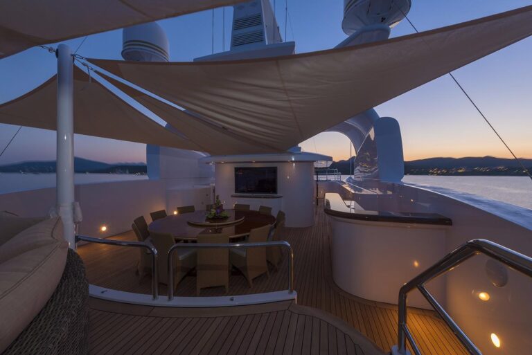 Upper Deck