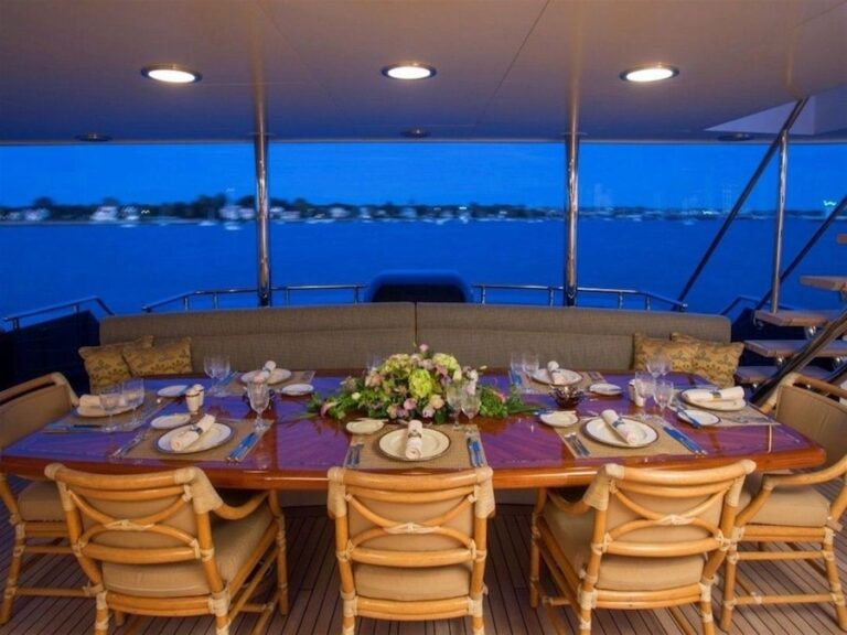 Alfresco Dining