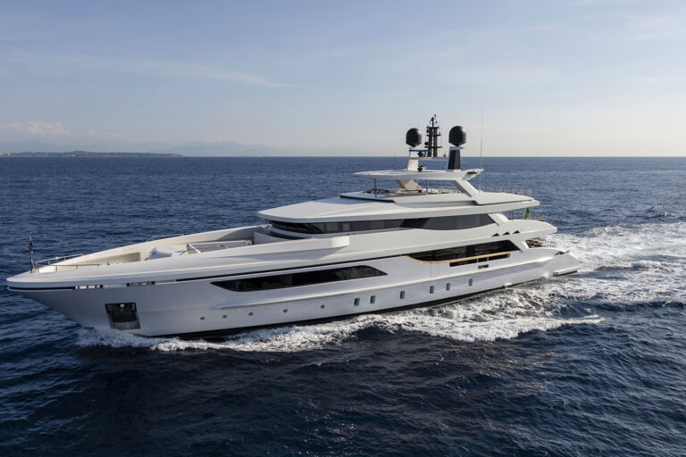 46M DISPLACEMENT SUPERYACHT